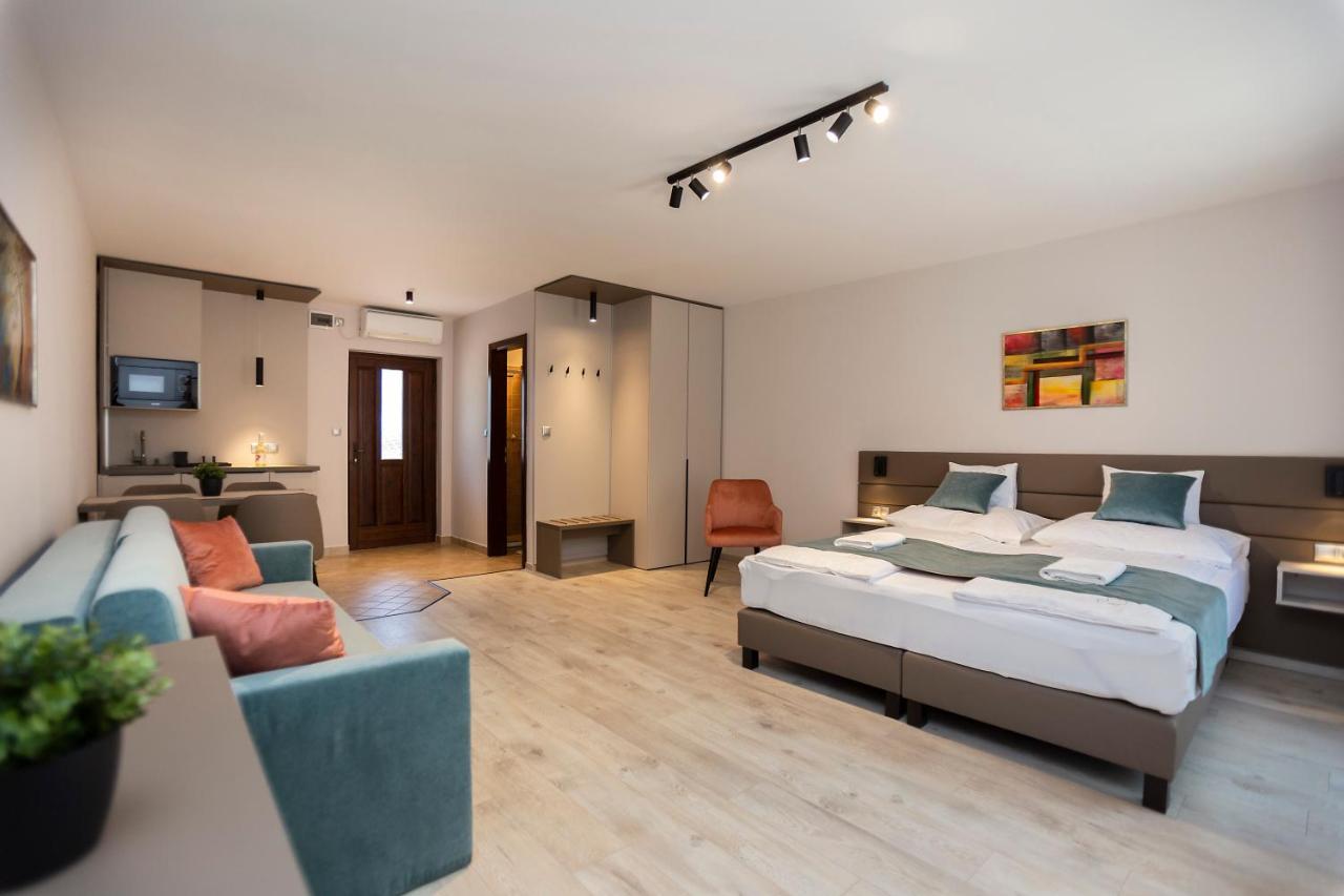 Vegvar Spa Apartman Gyula Exteriér fotografie