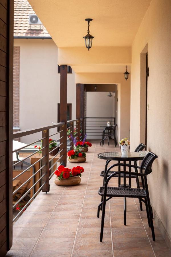 Vegvar Spa Apartman Gyula Exteriér fotografie