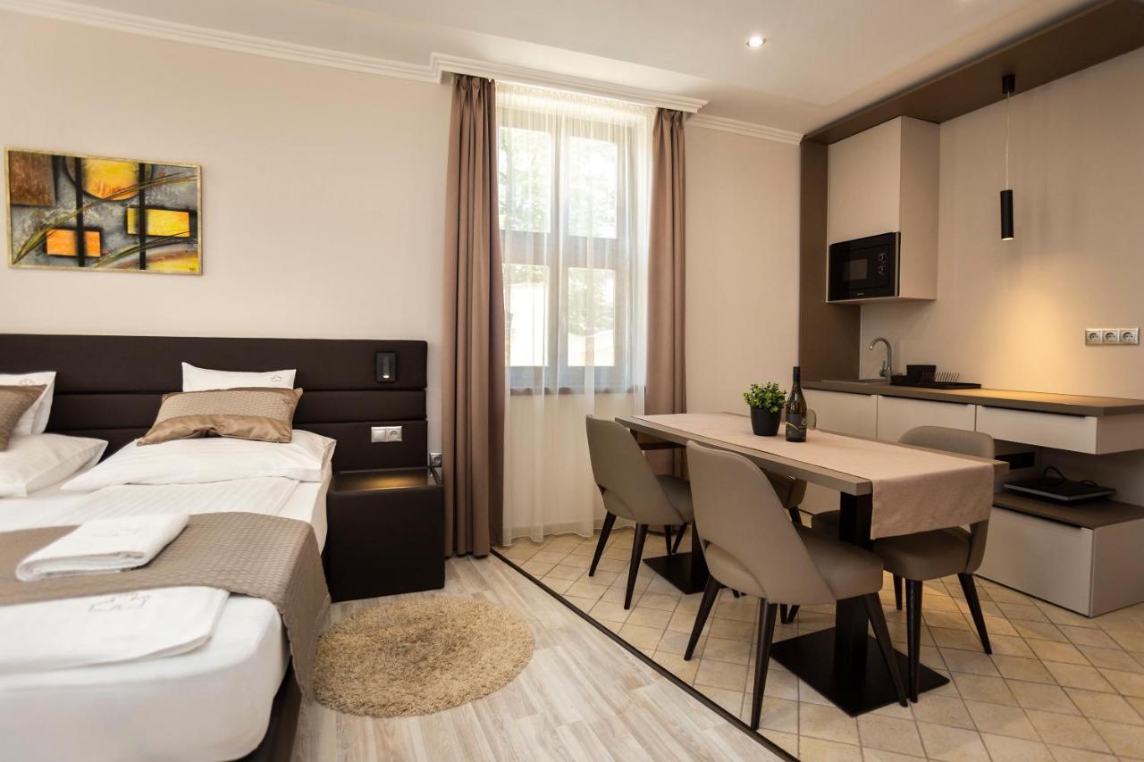 Vegvar Spa Apartman Gyula Exteriér fotografie