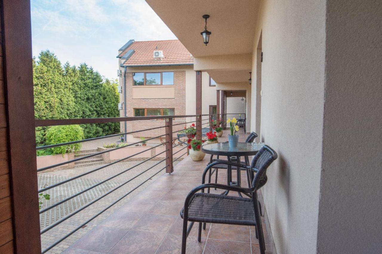 Vegvar Spa Apartman Gyula Exteriér fotografie
